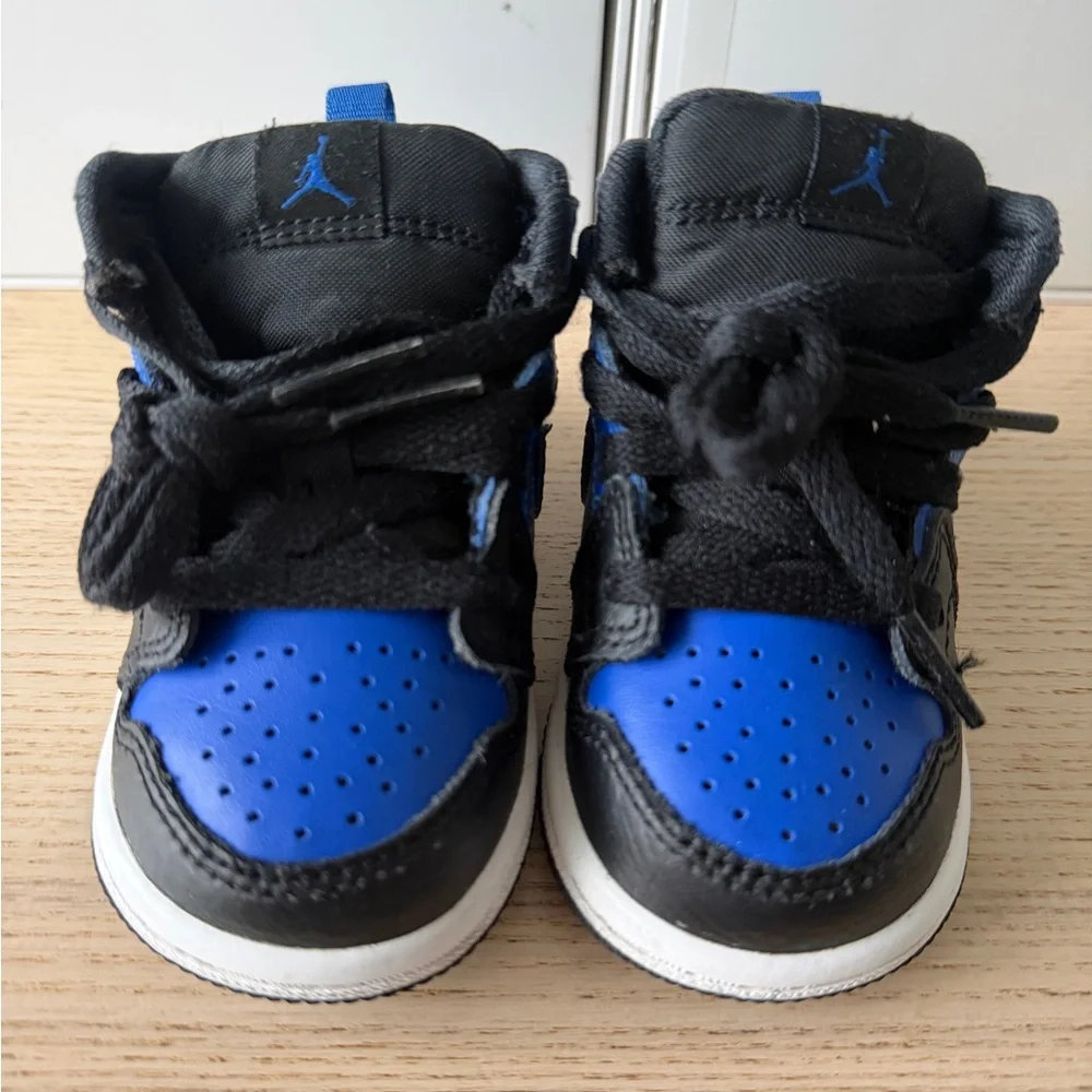 Air Jordan 1 Retro “Royal” Kids Size 4C